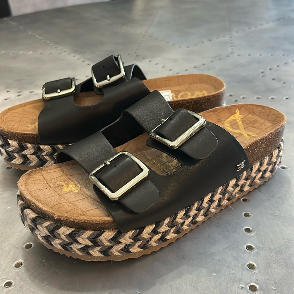 Women’s Sam Edelman sandals Oakley leather platform slide sandals. Size 7 NWT